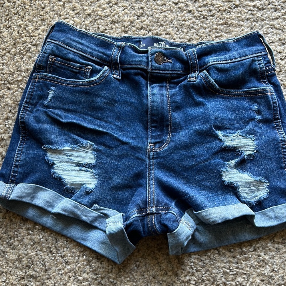 Hollister High Rise stretch distressed Jean Shorts size 7 w28
